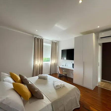 Nature Guest house *